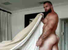 Nick Pulos Nude Ursão Pelado em Fotos Picantes