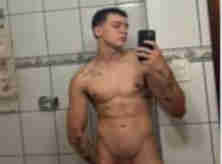 Romulo Merino Nude Ficou Pelado em Fotos Excitantes